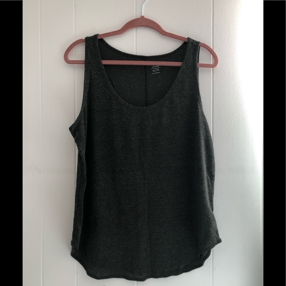 🌷Green tank top
